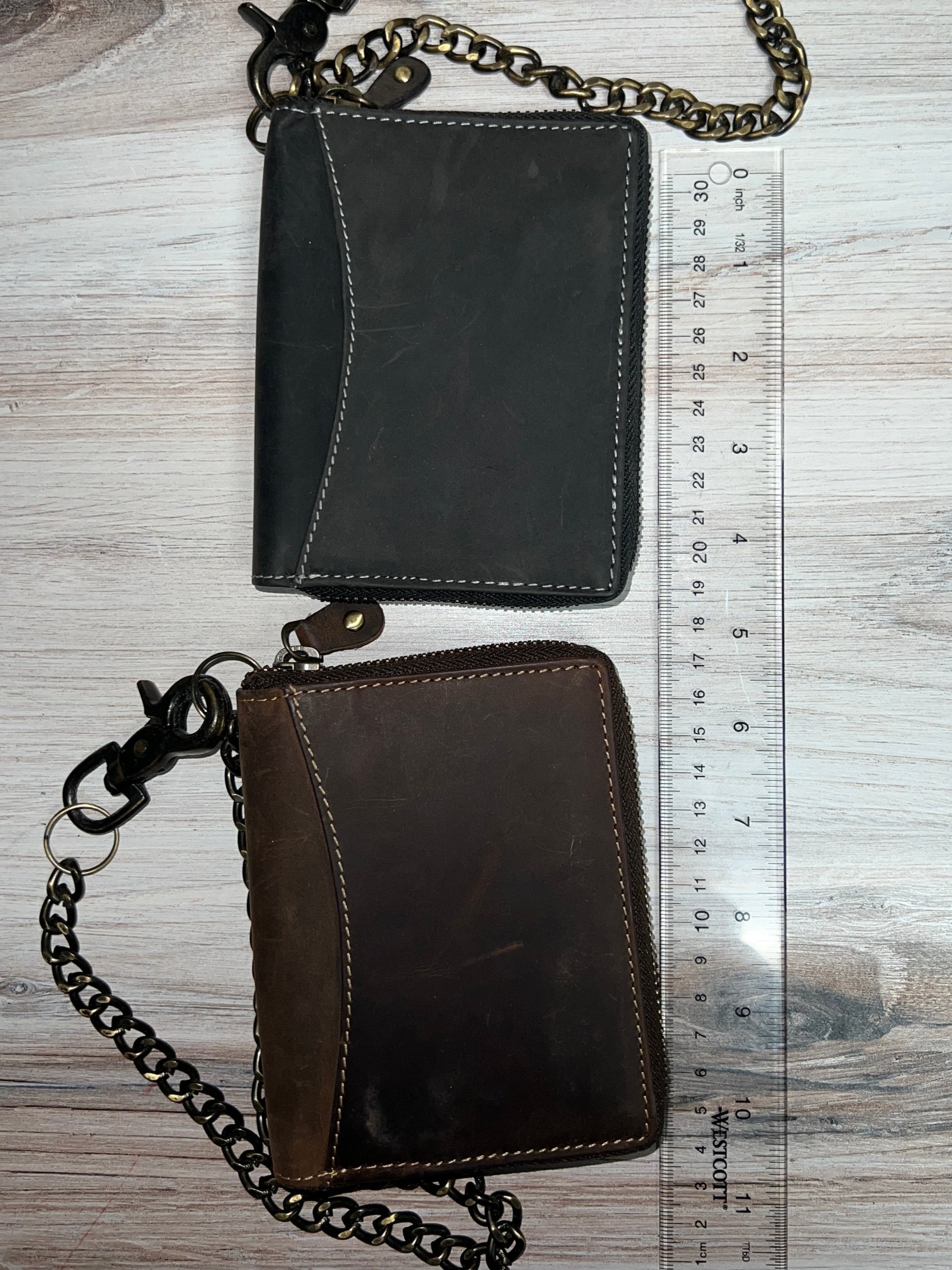 Classic Look Small Trucker Zip Wallet with Chain 51360